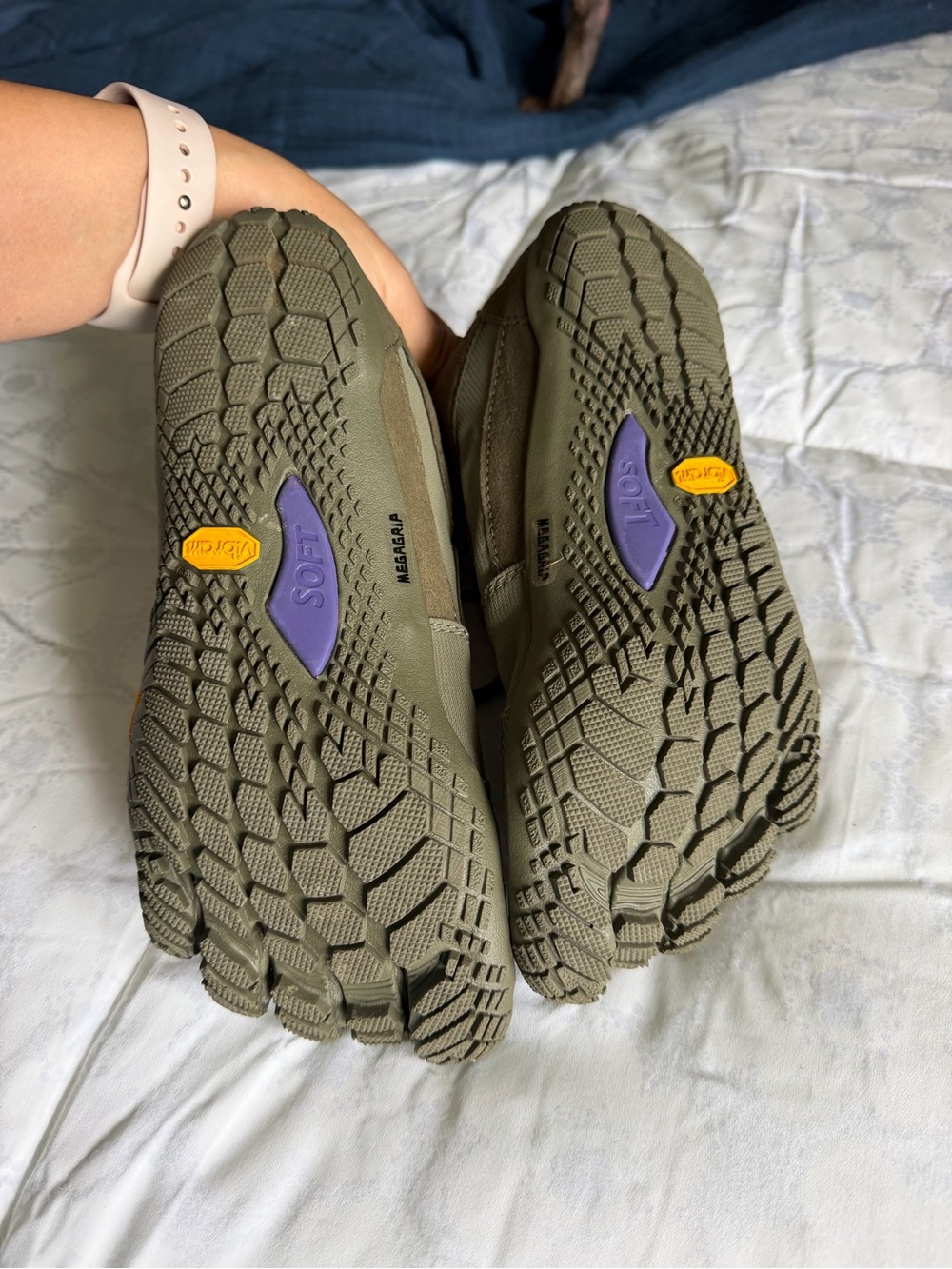 Vibram FiveFingers Toe Shoes - Picture 4 of 8